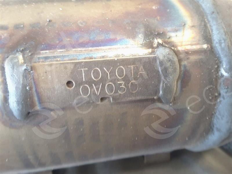 Toyota-0V030Katalis Knalpot