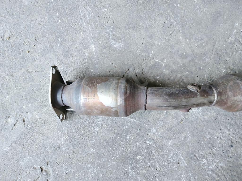 Toyota-RE8Catalytic Converters