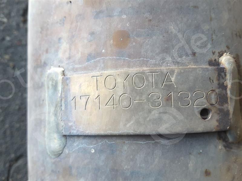 Toyota-17140-31320المحولات الحفازة