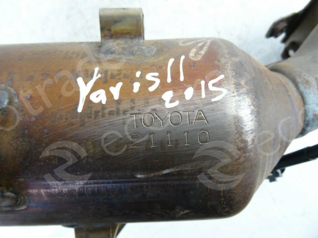 Toyota-21110المحولات الحفازة