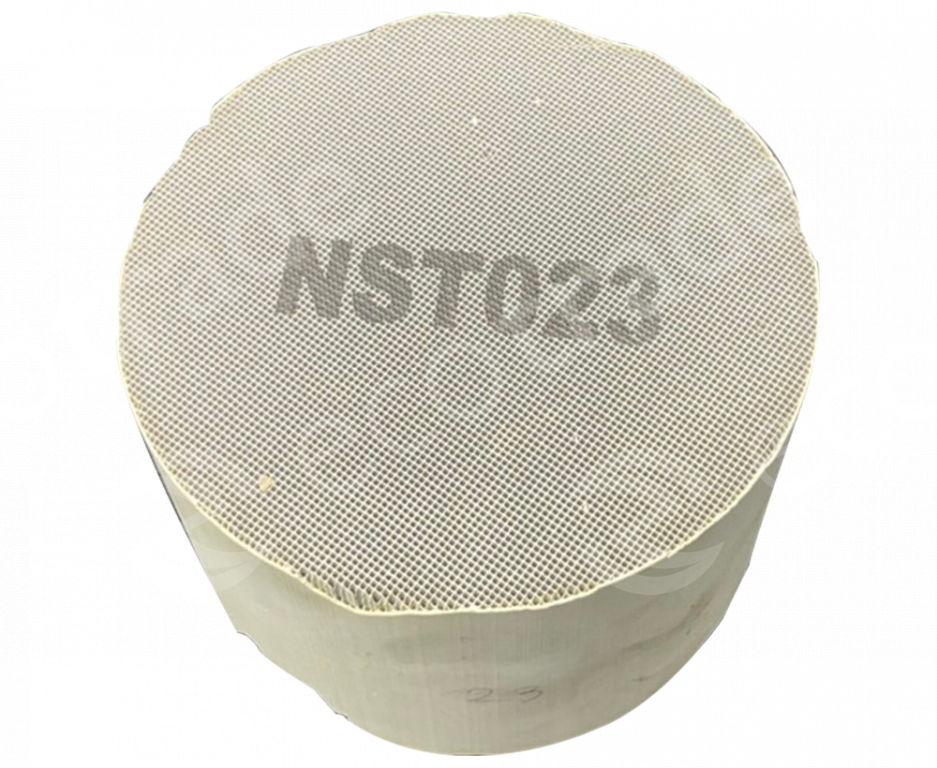 Nissan-NST023 Monolithउत्प्रेरक कनवर्टर
