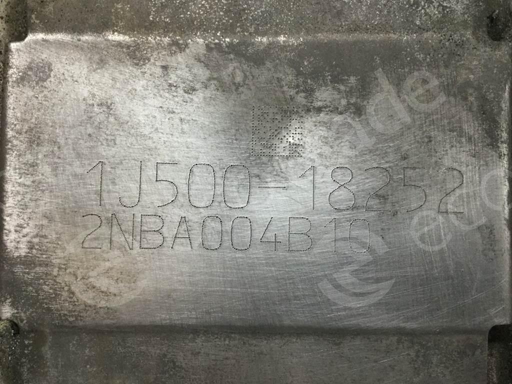 Kubota-1J500-18252Katalizatoriai