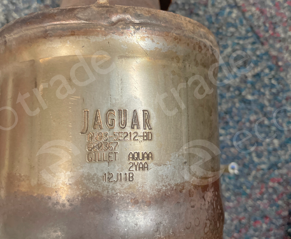 JaguarGilletAW93-5E212-BDCatalizatoare