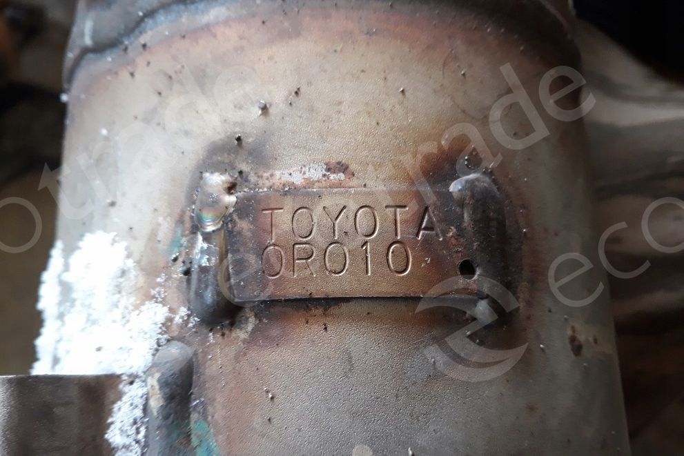 Toyota-0R010Catalytic Converters