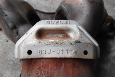 Suzuki-63J-C11Bộ lọc khí thải