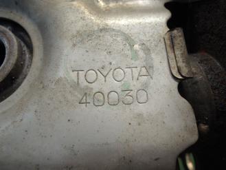 Toyota-40030Katalizatoriai