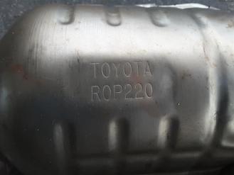 Toyota-R0P220Katalizatory