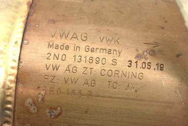 Audi - Volkswagen-2N0131690S 7E0166BA触媒
