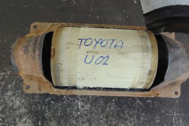 Toyota-U02Catalytic Converters