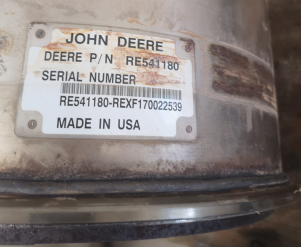 John DeereJohn DeereRE641180Bộ lọc khí thải