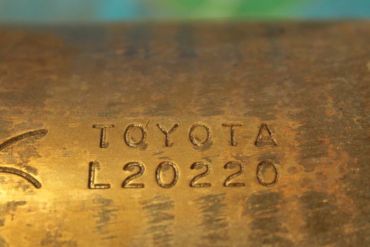 Lexus - Toyota-L20220催化转化器