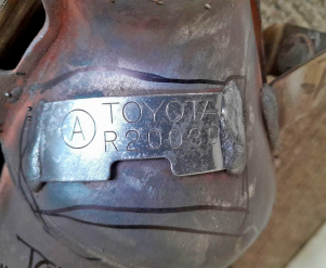 Toyota-R20030Catalyseurs