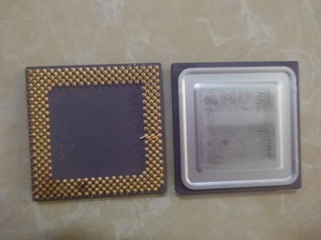 CPU Chips សេរ៉ាមិច លោហៈធាតុនៅលើ Gold Contacts 1គ្រាប់=21.5ក្រាម; 46/47 គ្រាប់ក្នុងមួយគីឡូ